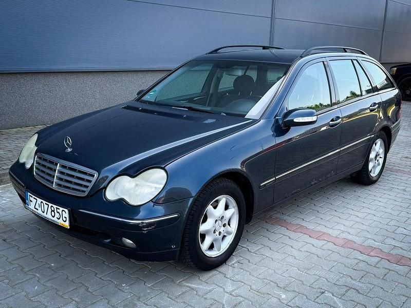 Niebieski ciemny (metalik) Używany 2002 Mercedes C200 Kombi | 4500 zł - Obraz 1/4