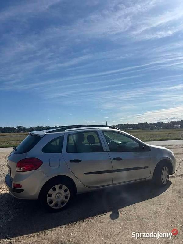 Srebrny Używany 2008 Renault Clio GrandTour Kombi | 8800 zł (Dobra cena) - Obraz 1/4