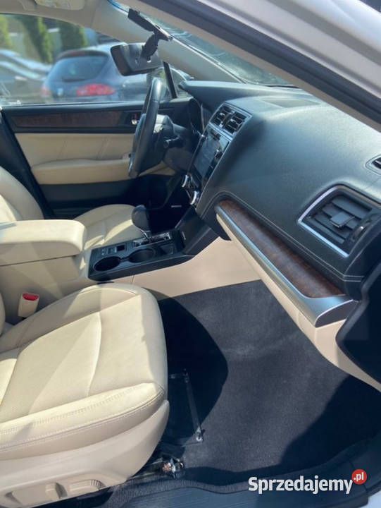 Używany 2018 Subaru Outback SUV | 24 000 zł - Obraz 1/4