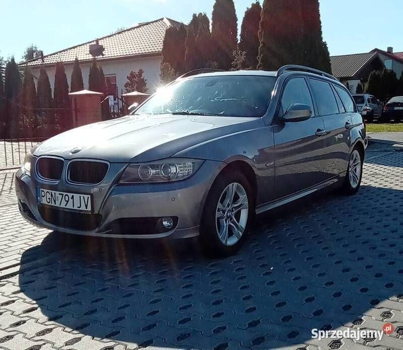 Używany BMW 320 2009 Szary Kombi