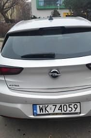 Używany Opel Astra Enjoy Plus 150 KM (110 kW) 2017 Srebrny Hatchback