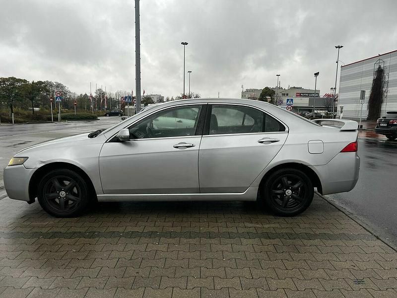 Srebrny Używany 2004 Honda Accord Sedan/Limuzyna | 5800 zł (Uczciwa cena) - Obraz 1/4