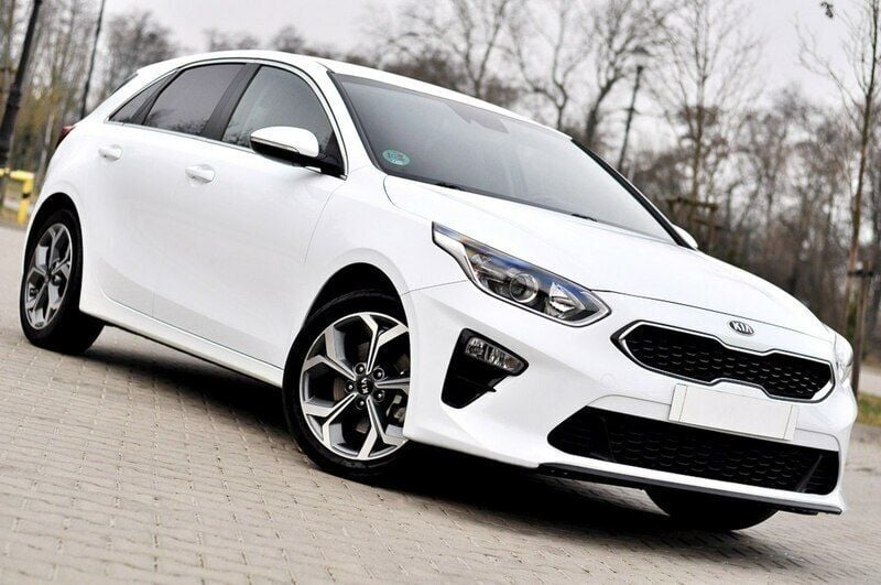 Biały Używany 2018 Kia Ceed 2 Hatchback | 44 900 zł (Uczciwa cena) - Obraz 1/4