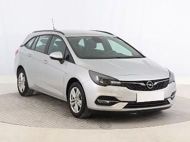 Używany Opel Astra 110 KM (80 kW) 2020 Srebrny Kombi