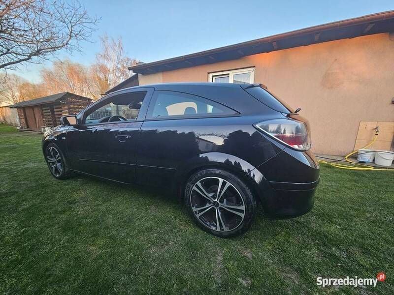 Używany Opel Astra GTC 2007 Czarny Hatchback