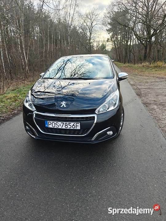 Używany Peugeot 208 Allure 2019 Czarny Hatchback