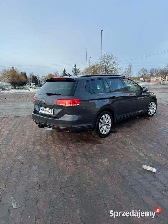 Używany VW Passat Trendline 2018 Szary Sedan/Limuzyna