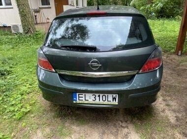 Używany 2011 Opel Astra Kombi | 19 900 zł (Super Cena) - Obraz 1/4