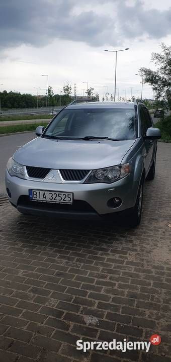 Używany Mitsubishi Outlander 140 KM (102 kW) 2008 Srebrny SUV