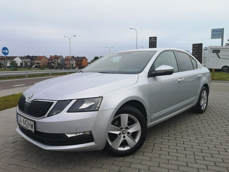 Srebrny Używany 2018 Skoda Octavia Sedan/Limuzyna | 54 500 zł (Uczciwa cena) - Obraz 1/4