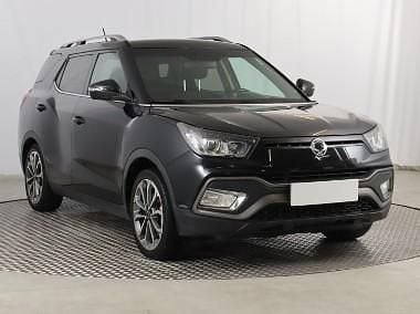 Czarny Używany 2016 Ssangyong XLV SUV | 39 999 zł - Obraz 1/4