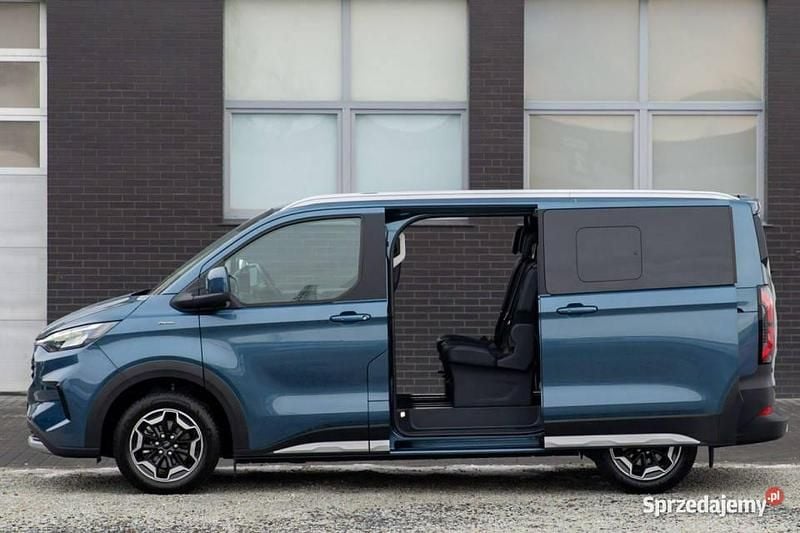 Używany Ford Tourneo Custom Active 2025 Niebieski Van