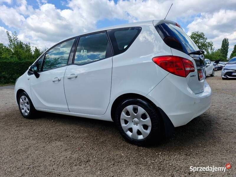 Biały Używany 2014 Opel Meriva Minivan | 27 900 zł (Uczciwa cena) - Obraz 1/4