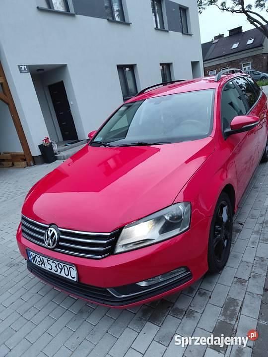 Czerwony Używany 2012 VW Passat Kombi | 21 900 zł (Super Cena) - Obraz 1/4
