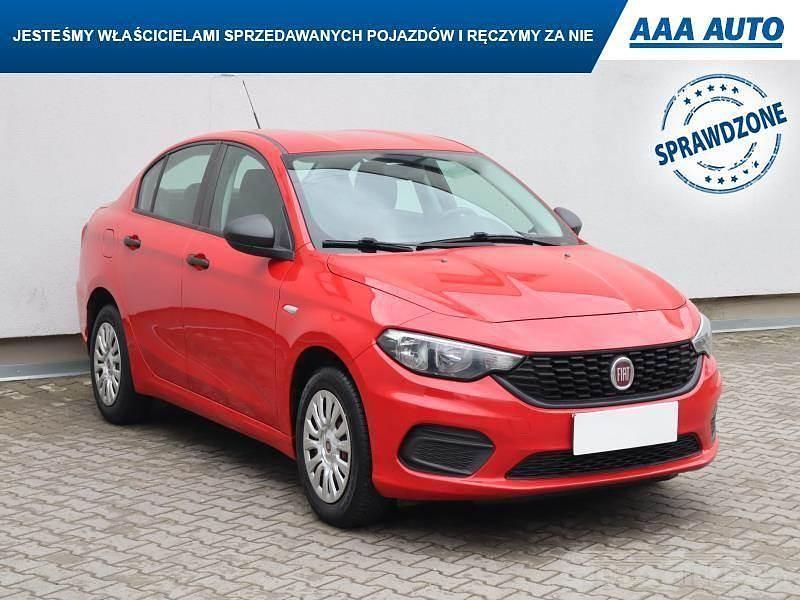 Używany Fiat Tipo 2019 Czerwony