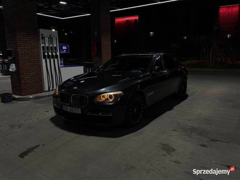 Używany 2009 BMW 750 Sedan/Limuzyna | 50 000 zł - Obraz 1/4
