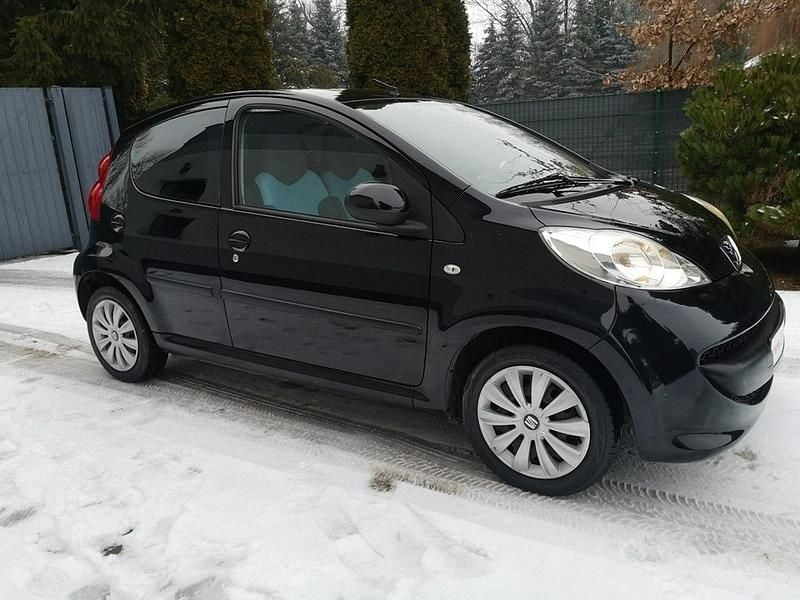Używany Peugeot 107 66 KM (48 kW) 2008 Czarny Hatchback
