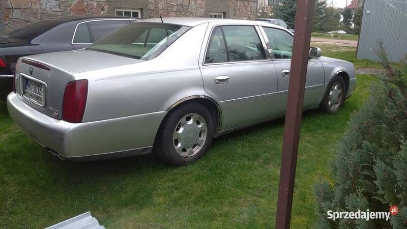 Używany Cadillac Deville 2000 Srebrny Sedan/Limuzyna
