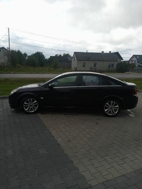 Czarny Używany 2008 Opel Vectra Hatchback | 6500 zł (Uczciwa cena) - Obraz 1/4