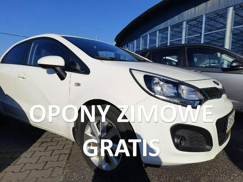 Biały Używany 2012 Kia Rio Hatchback | 18 550 zł (Uczciwa cena) - Obraz 1/4