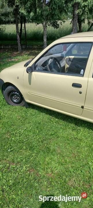 Żółty Używany 2004 Fiat Seicento Hatchback | 3100 zł (Uczciwa cena) - Obraz 1/4