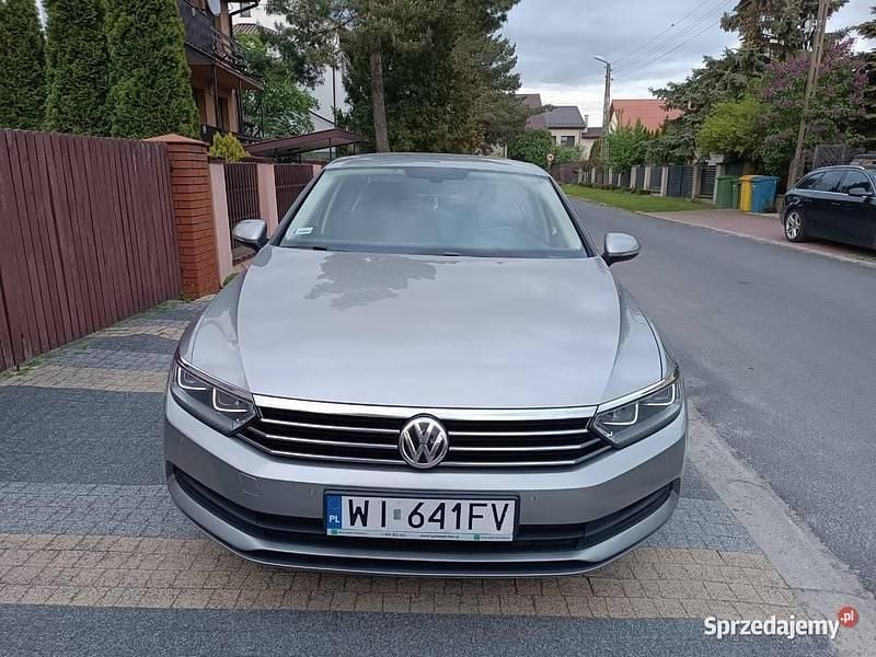 Brązowy Używany 2017 VW Passat Sedan/Limuzyna | 42 000 zł (Uczciwa cena) - Obraz 1/4