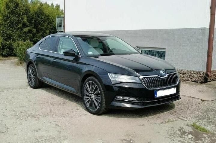 Używany Skoda Superb LAURIN & KLEMENT 2019 Czarny Sedan/Limuzyna