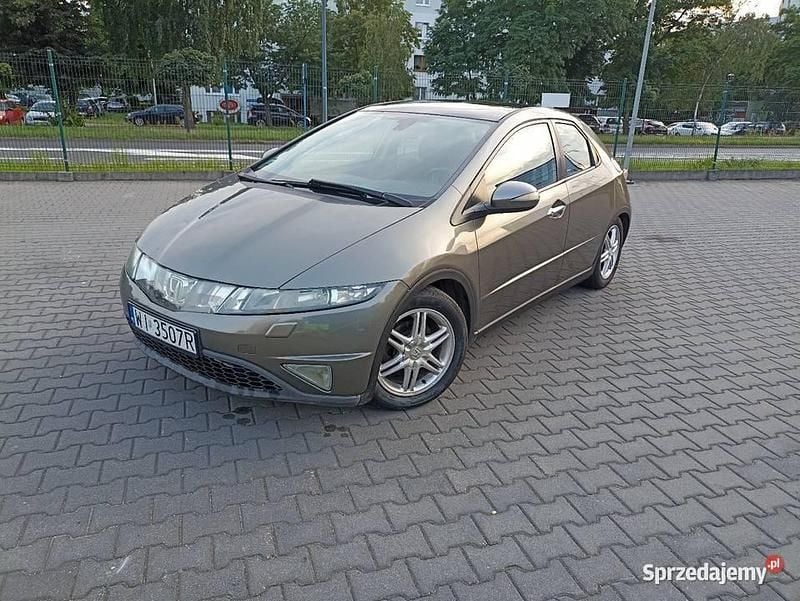Złoty Używany 2008 Honda Civic Executive Hatchback | 14 900 zł (Uczciwa cena) - Obraz 1/4