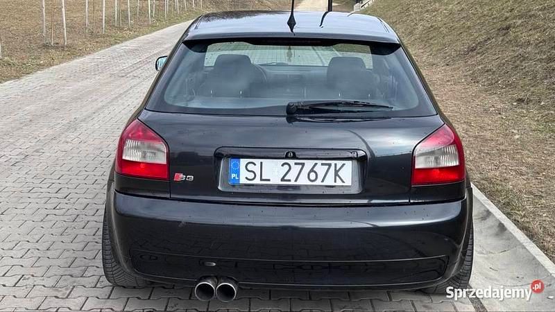 Używany Audi S3 2000 Czarny Hatchback
