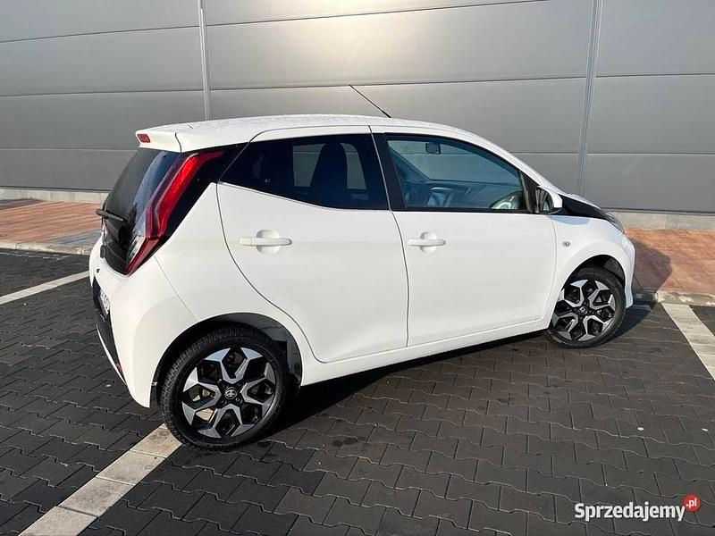 Używany Toyota Aygo Edition 2020 Biały Hatchback