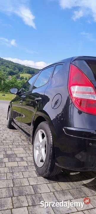 Czarny Używany 2011 Hyundai i30 Hatchback | 17 900 zł (Uczciwa cena) - Obraz 1/4