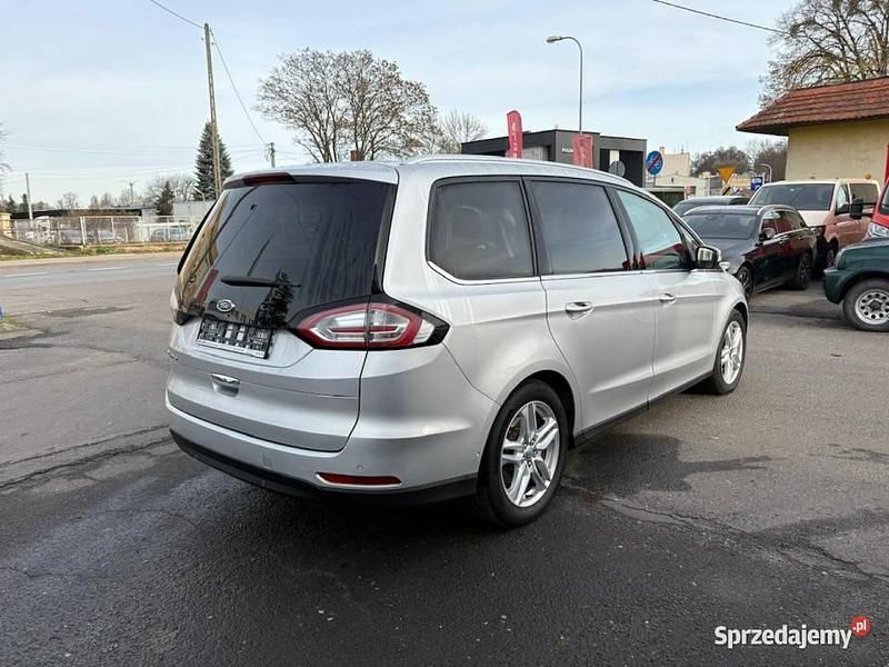 Używany Ford Galaxy Titanium 180 KM (132 kW) 2015 Srebrny (metalik) Minivan