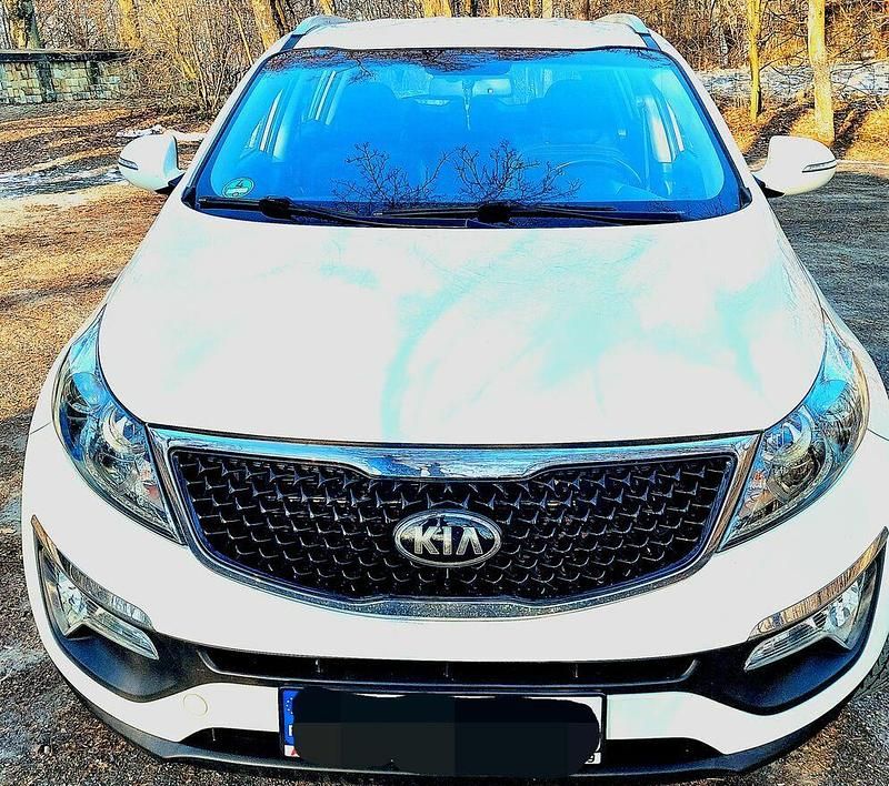Biały Używany 2015 Kia Sportage 2 SUV | 53 500 zł (Uczciwa cena) - Obraz 1/4