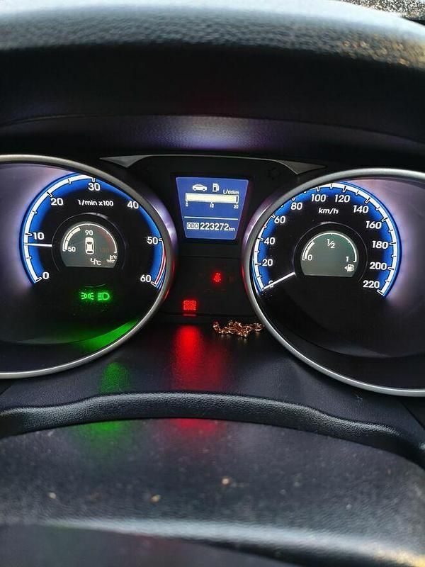 Używany Hyundai ix35 2012 Srebrny SUV