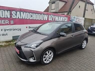 Czerwony Używany 2019 Toyota Yaris Hybrid Hatchback | 47 900 zł (Super Cena) - Obraz 1/4