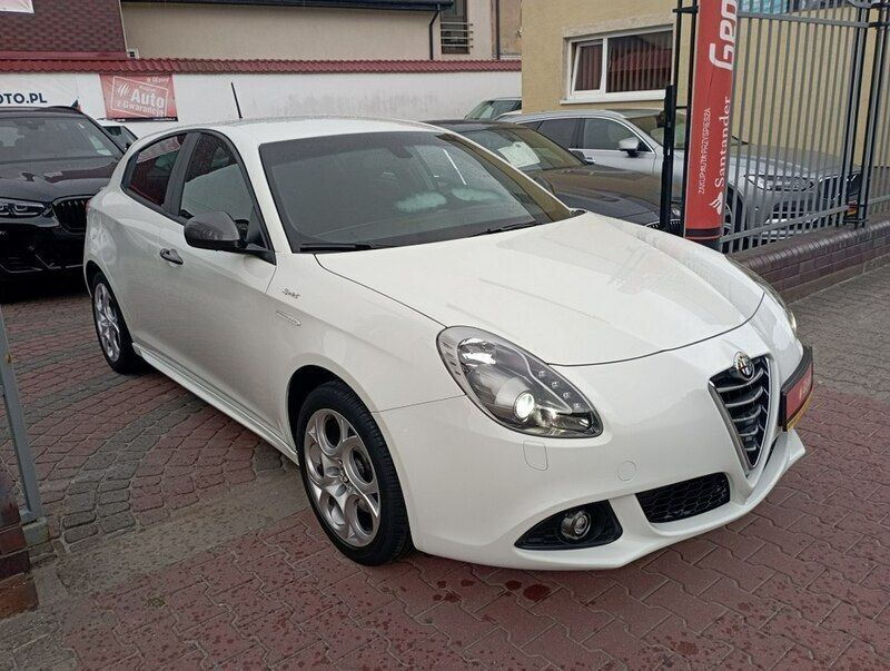 Używany Alfa Romeo Giulietta 150 KM (110 kW) 2014 Biały Hatchback