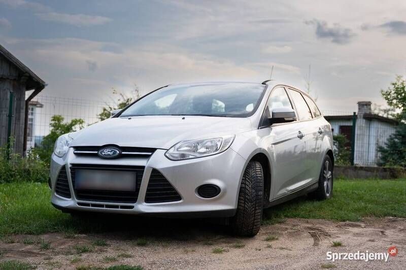 Srebrny Używany 2014 Ford Focus Sedan/Limuzyna | 28 000 zł (Drogi) - Obraz 1/4