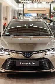 Używany Toyota Corolla Executive 122 KM (89 kW) 2022 Brązowy Sedan/Limuzyna