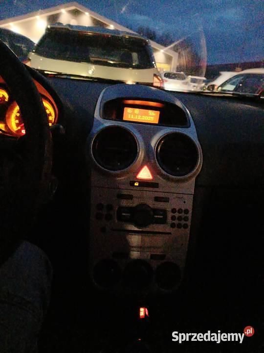 Biały Używany 2007 Opel Corsa Van | 2700 zł - Obraz 1/4