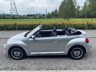 Srebrny Używany 2014 VW Beetle Kabriolet | 44 000 zł (Uczciwa cena) - Obraz 1/4