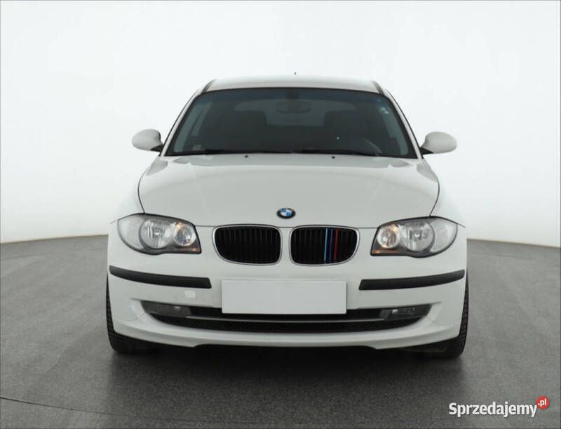 Biały Używany 2008 BMW 116 Hatchback | 13 999 zł (Uczciwa cena) - Obraz 1/4