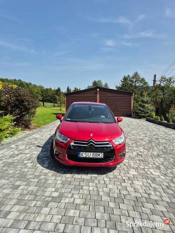 Używany Citroën DS4 2012 Bordowy Hatchback