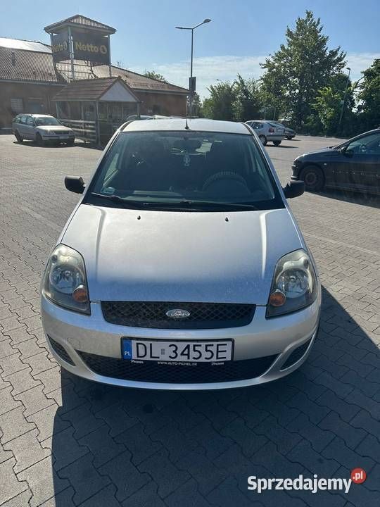 Srebrny Używany 2006 Ford Fiesta Hatchback | 3300 zł (Dobra cena) - Obraz 1/4