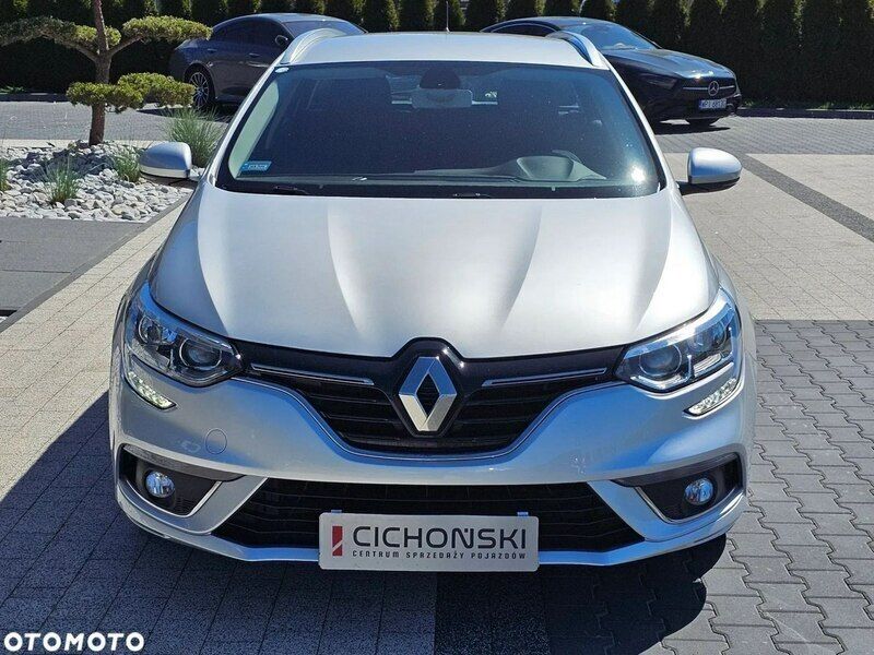 Używany Renault Mégane GrandTour 115 KM (84 kW) 2019 Srebrny (metalik) Kombi