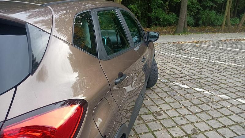 Brązowobeżowy Używany 2013 Renault Captur SUV | 31 900 zł (Uczciwa cena) - Obraz 1/4