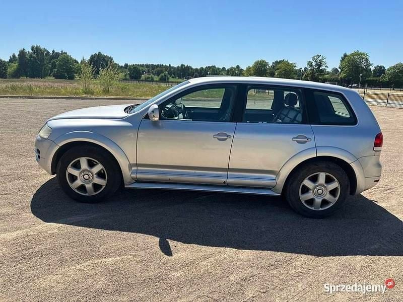 Srebrny Używany 2003 VW Touareg SUV | 10 000 zł (Uczciwa cena) - Obraz 1/4
