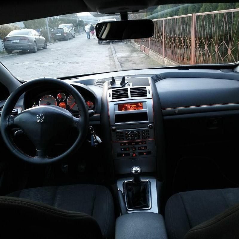 Używany Peugeot 407 2008 Srebrny Sedan/Limuzyna