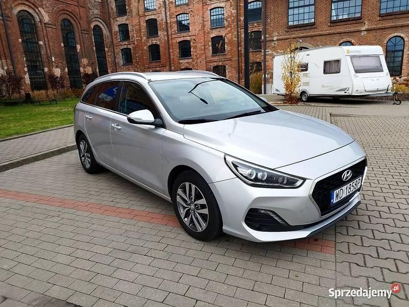 Srebrny Używany 2020 Hyundai i30 Kombi | 41 500 zł (Uczciwa cena) - Obraz 1/4