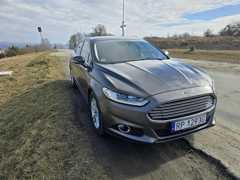 Używany Ford Mondeo 2017 Szary Hatchback