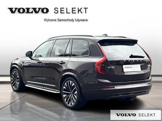 Używany Volvo XC90 455 KM (334 kW) 2025 Czerwony SUV